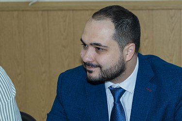 Парламент определится с руководством 1 октября